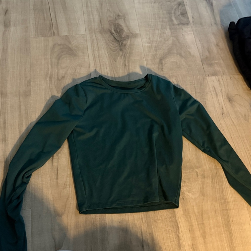 Elegant Green Women's Mid-Length Top Hollister